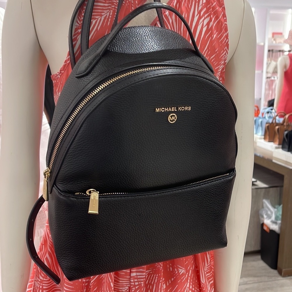 Michael Kors Womens Valerie Medium Logo Backpack 30F2G9VB2B
Black
NWT - Picture 10 of 16